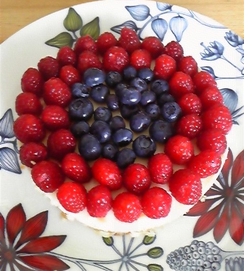 Blueberry&rasp cake