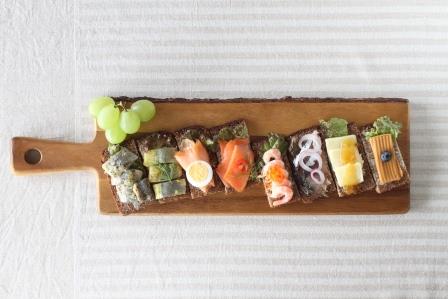 Mini-open sandwich